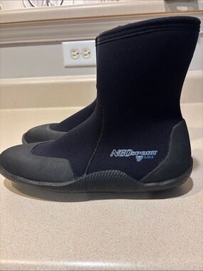 Neosport Black Neoprene Dive Boots with Side Zipper